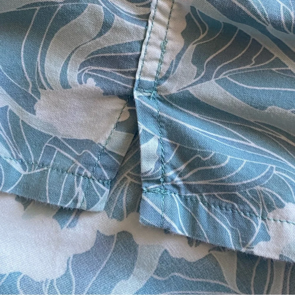 Levi's Men's Teal Leaf Print Shirt size‎ s